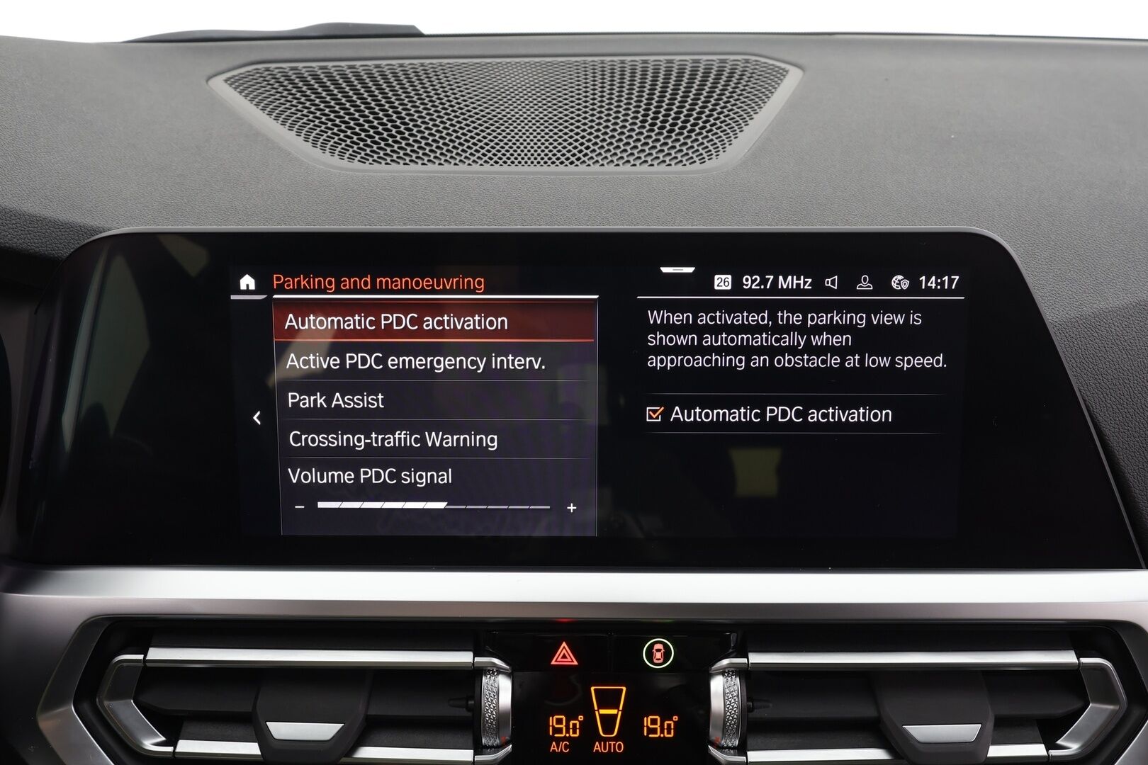 BMW 320 2022 G21 Touring 320d A xDrive Business M Sport MHEV * Webasto / Koukku / ACC / LED / Sportpenkit / P.kamera / Navi * - 1-om Suomi-auto / Kahdet renkaat / Merkkihuollettu! - Osta nyt, maksa vasta ensi vuonna