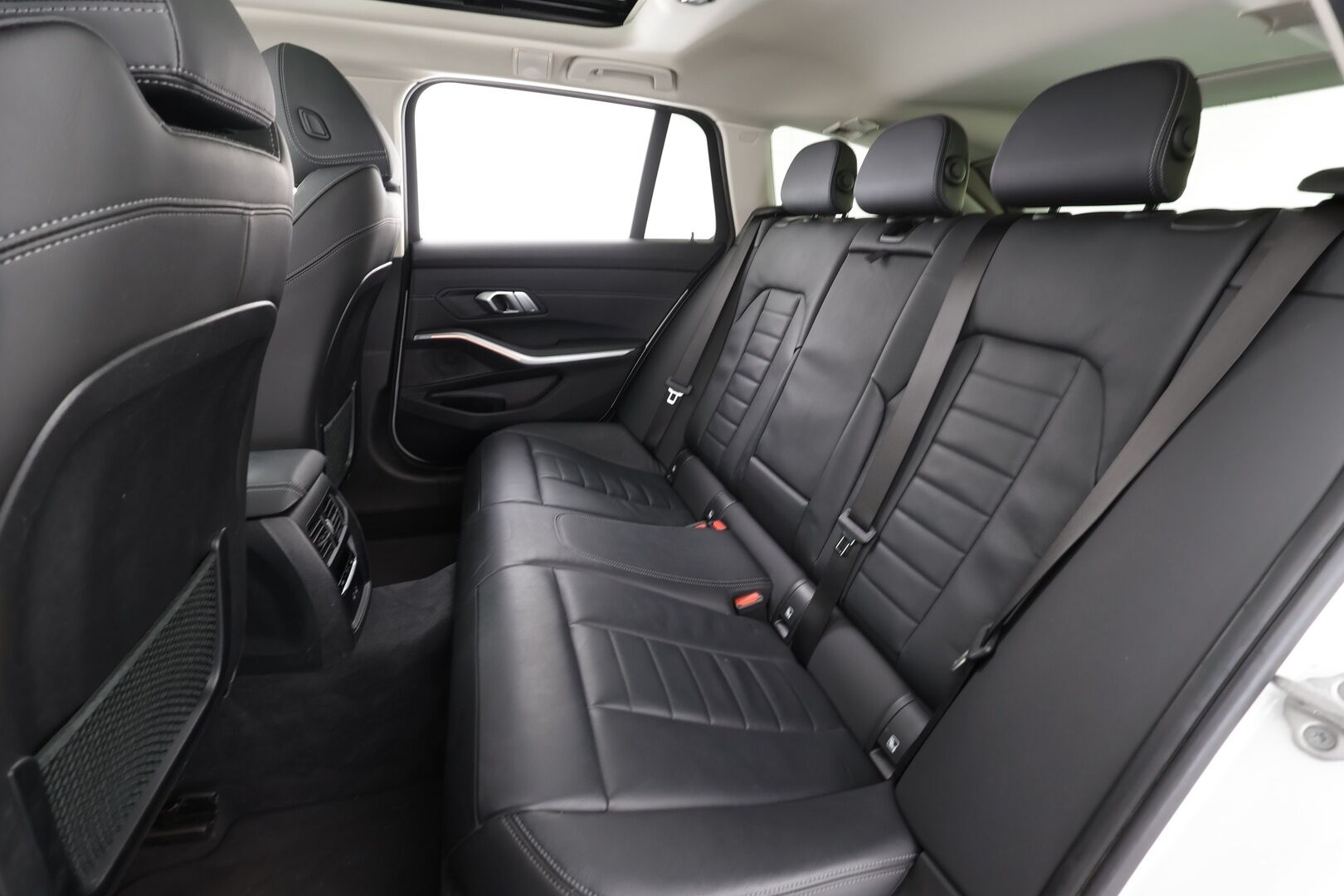 BMW 320 2022 G21 Touring 320d A xDrive Business Luxury MHEV * ACC / Webasto / Panorama / koukku / Hifi / Comfort Access * - 1.Om Suomi-auto /Merkkihuollettu / Kahdet renkaat - HULLUT JOULUT KORKOTARJOUS 2,49% 