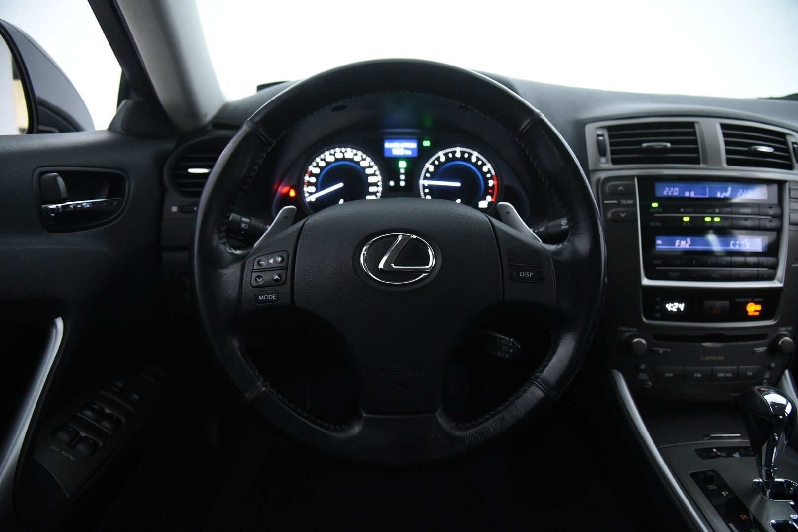 Lexus IS 2007 250 ** Vakionopeudensäädin / P-tutkat / Xenon / Keyless / 2x Erikoisvanteet / Huoltokirja / Juuri katsastettu! ** - | Vakionopeudensäädin | KeyLess Go | Huoltokirja | Peruutustutkat | Kahdet renkaat vanteineen | Isofix | Xenon |