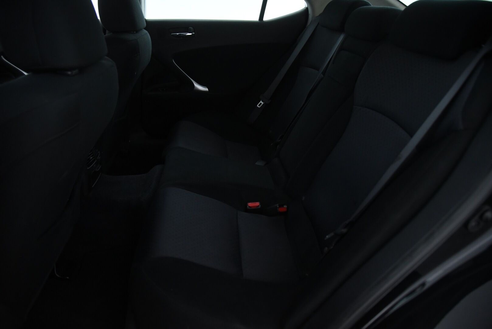 Lexus IS 2007 250 ** Vakionopeudensäädin / P-tutkat / Xenon / Keyless / 2x Erikoisvanteet / Huoltokirja / Juuri katsastettu! ** - | Vakionopeudensäädin | KeyLess Go | Huoltokirja | Peruutustutkat | Kahdet renkaat vanteineen | Isofix | Xenon |