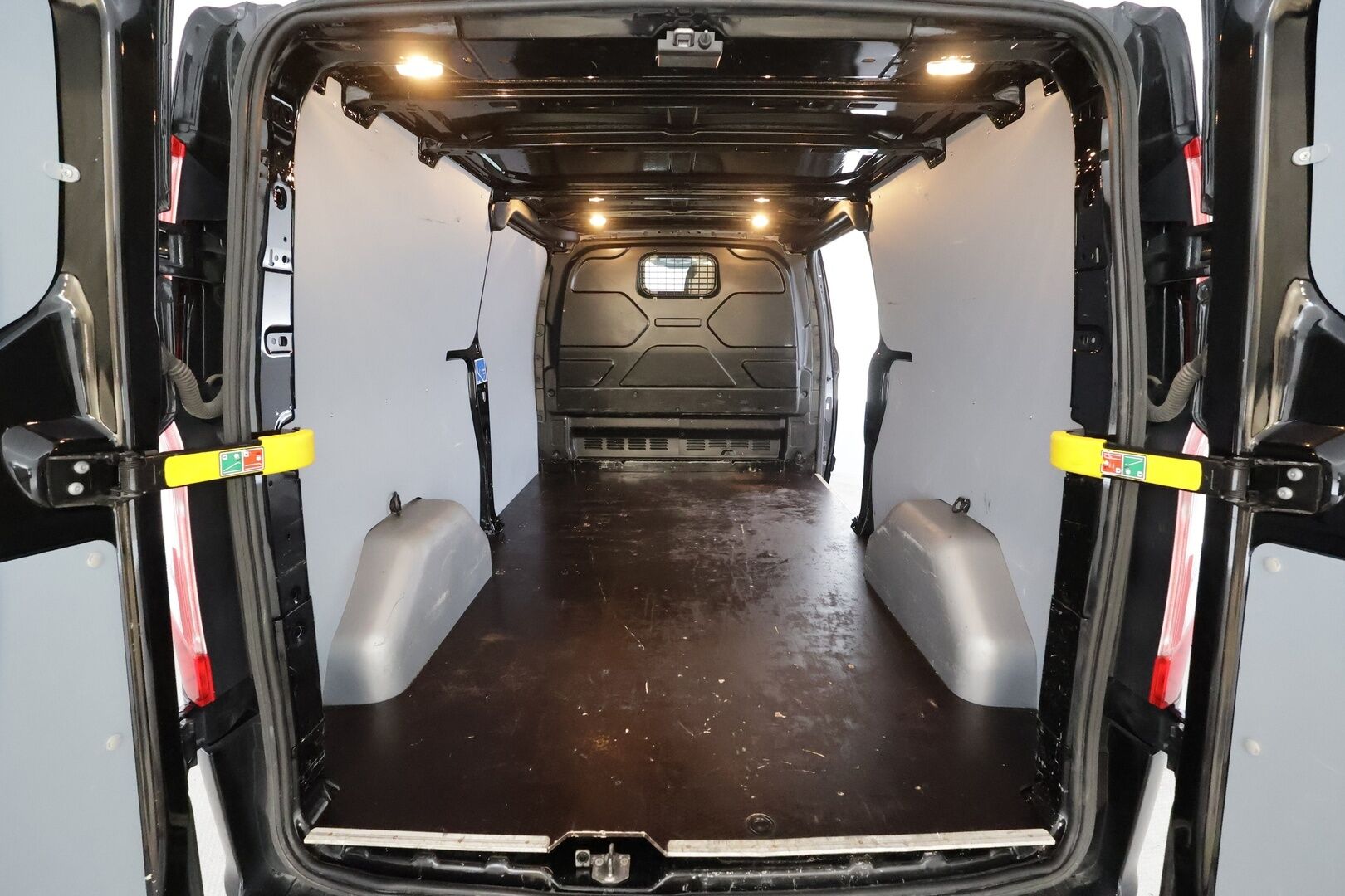 Ford Transit Custom 2022 320 2,0TDCi 130 hv M6 Etuveto Trend Van N1 L2H1 * ALV / Webasto / P.tutkat / Vakkari / Bluetooth / Tuulilasin lämmitys * - Suomi-auto / Kahdet renkaat