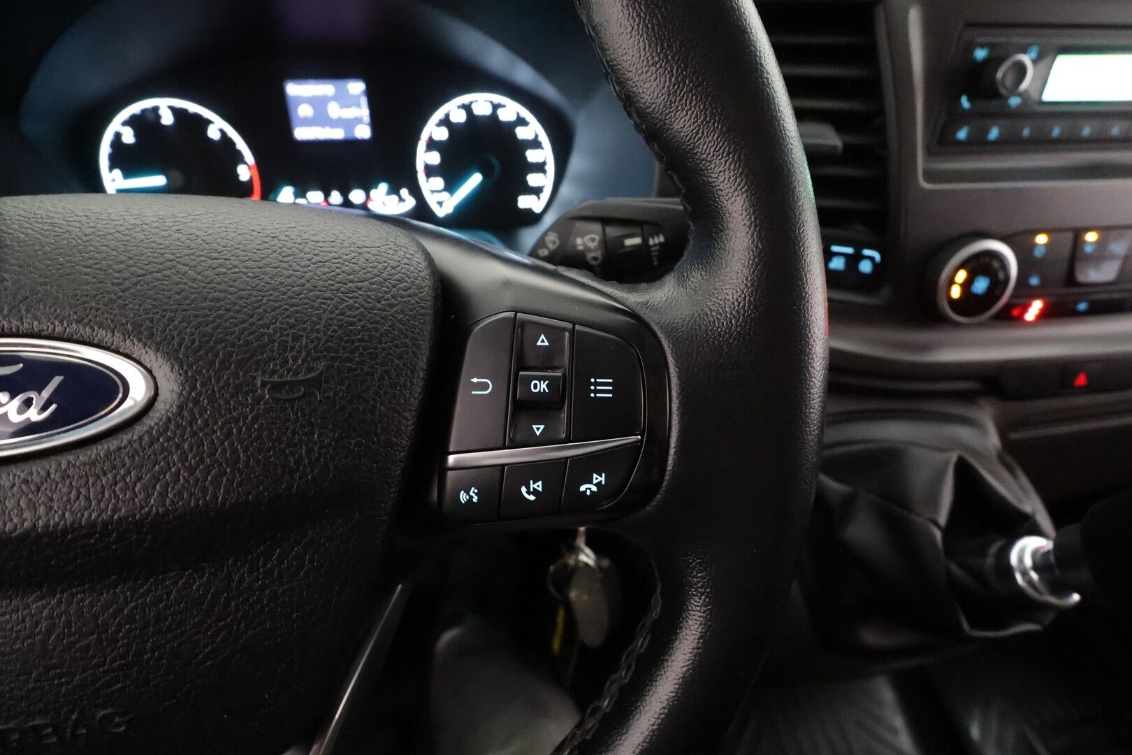 Ford Transit Custom 2022 320 2,0TDCi 130 hv M6 Etuveto Trend Van N1 L2H1 * ALV / Webasto / P.tutkat / Vakkari / Bluetooth / Tuulilasin lämmitys * - Suomi-auto / Kahdet renkaat