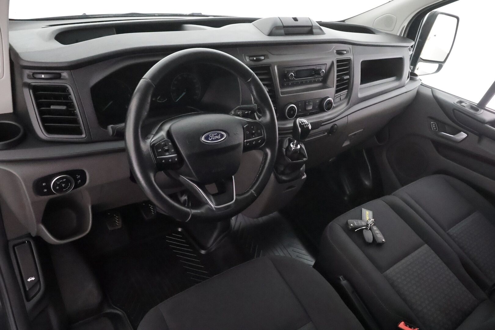 Ford Transit Custom 2022 320 2,0TDCi 130 hv M6 Etuveto Trend Van N1 L2H1 * ALV / Webasto / P.tutkat / Vakkari / Bluetooth / Tuulilasin lämmitys * - Suomi-auto / Kahdet renkaat