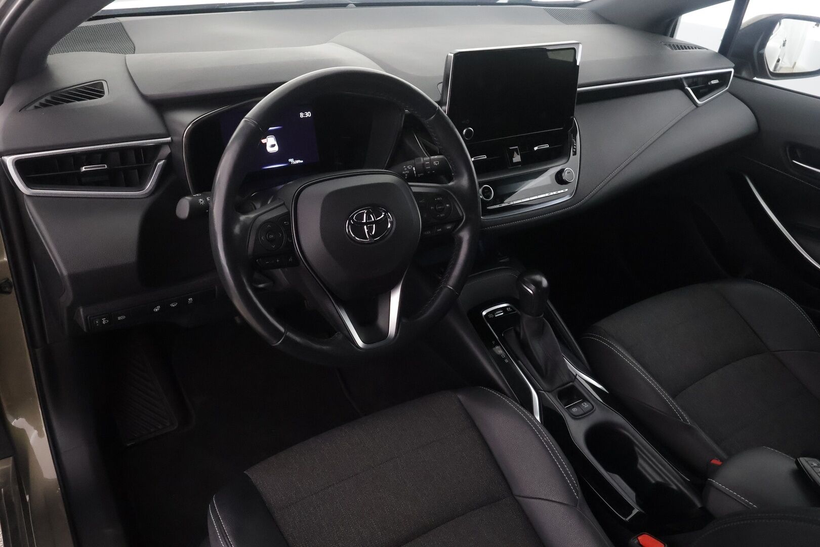Toyota Corolla 2022 1.8 Hybrid Active Hatchback - ACC | Navi | P.kamera | Keyless | LED | LTA | PCS | RSA | Lämm. ratti | Apple & Android | Aut. pitkät | Merkkihuollettu | 2x renkaat aluin | - KORKO VAIN 3,99 %