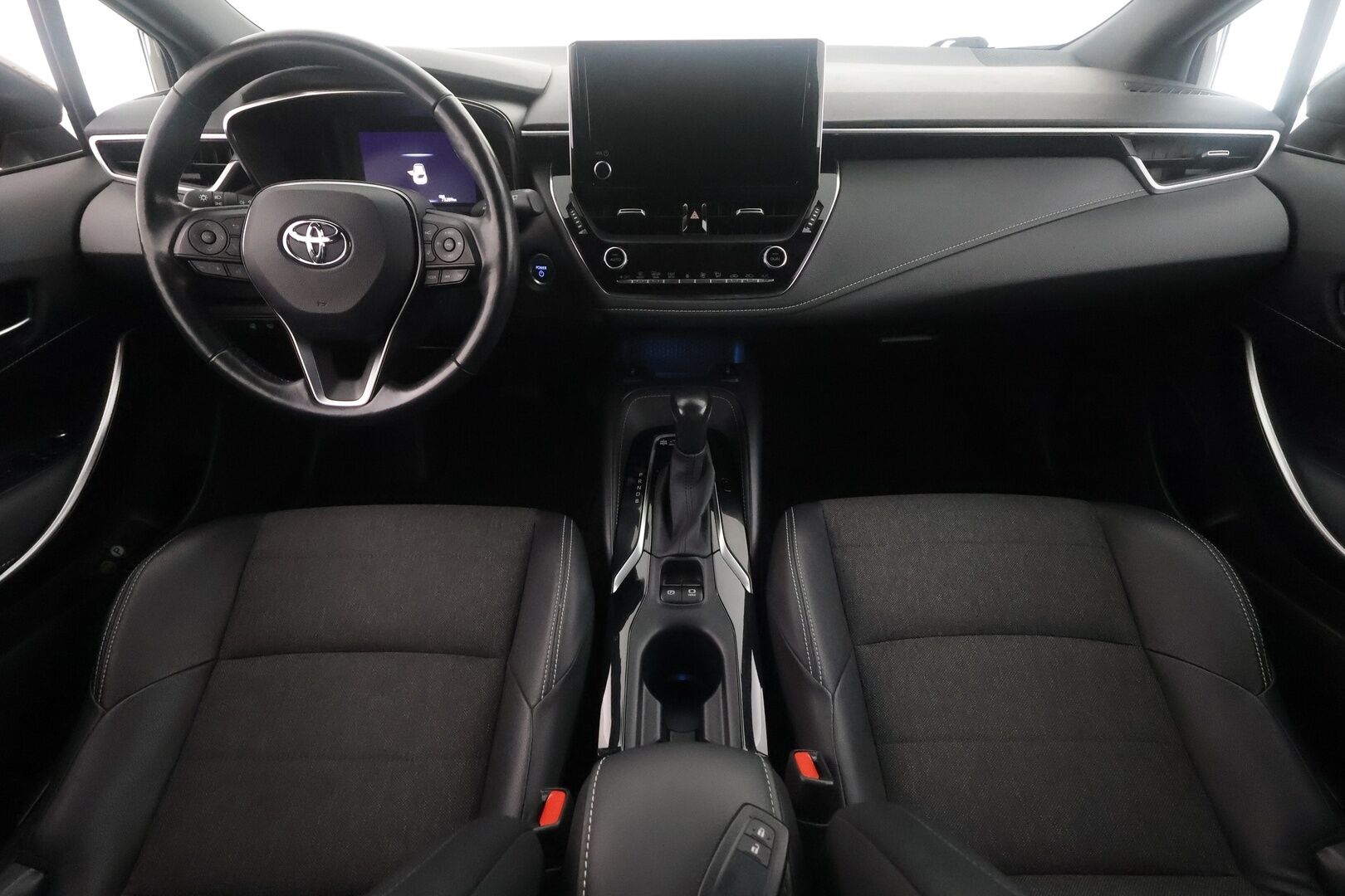 Toyota Corolla 2022 1.8 Hybrid Active Hatchback - ACC | Navi | P.kamera | Keyless | LED | LTA | PCS | RSA | Lämm. ratti | Apple & Android | Aut. pitkät | Merkkihuollettu | 2x renkaat aluin | - KORKO VAIN 3,99 %