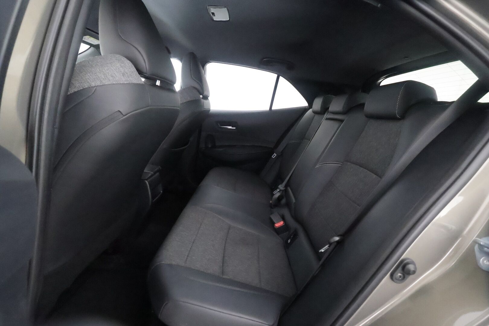 Toyota Corolla 2022 1.8 Hybrid Active Hatchback - ACC | Navi | P.kamera | Keyless | LED | LTA | PCS | RSA | Lämm. ratti | Apple & Android | Aut. pitkät | Merkkihuollettu | 2x renkaat aluin | - KORKO VAIN 3,99 %
