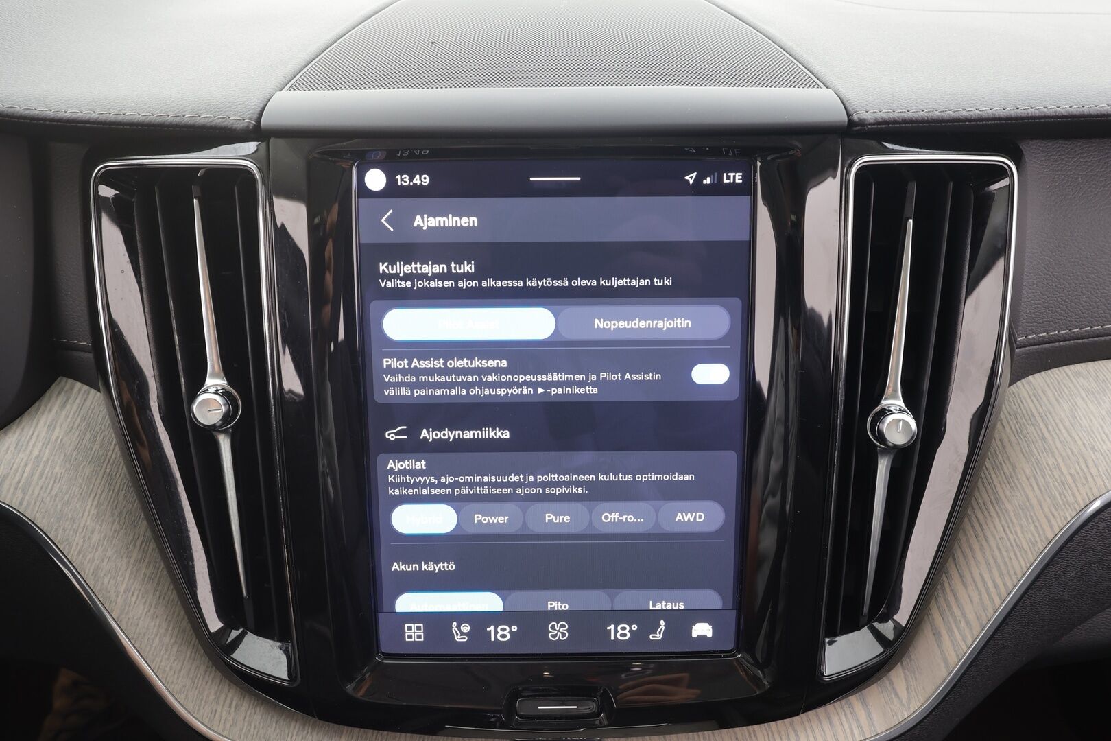 Volvo XC60 2022 T6 AWD Long Range Inscription Edition aut - | Pilot assist | Webasto | Koukku | Full-LED | Muistipenkki | Panorama | Sporttinahat | Keyless | Apple&Android | 1.Om Suomi-auto | Merkkihuollettu | Kahdet Renkaat |