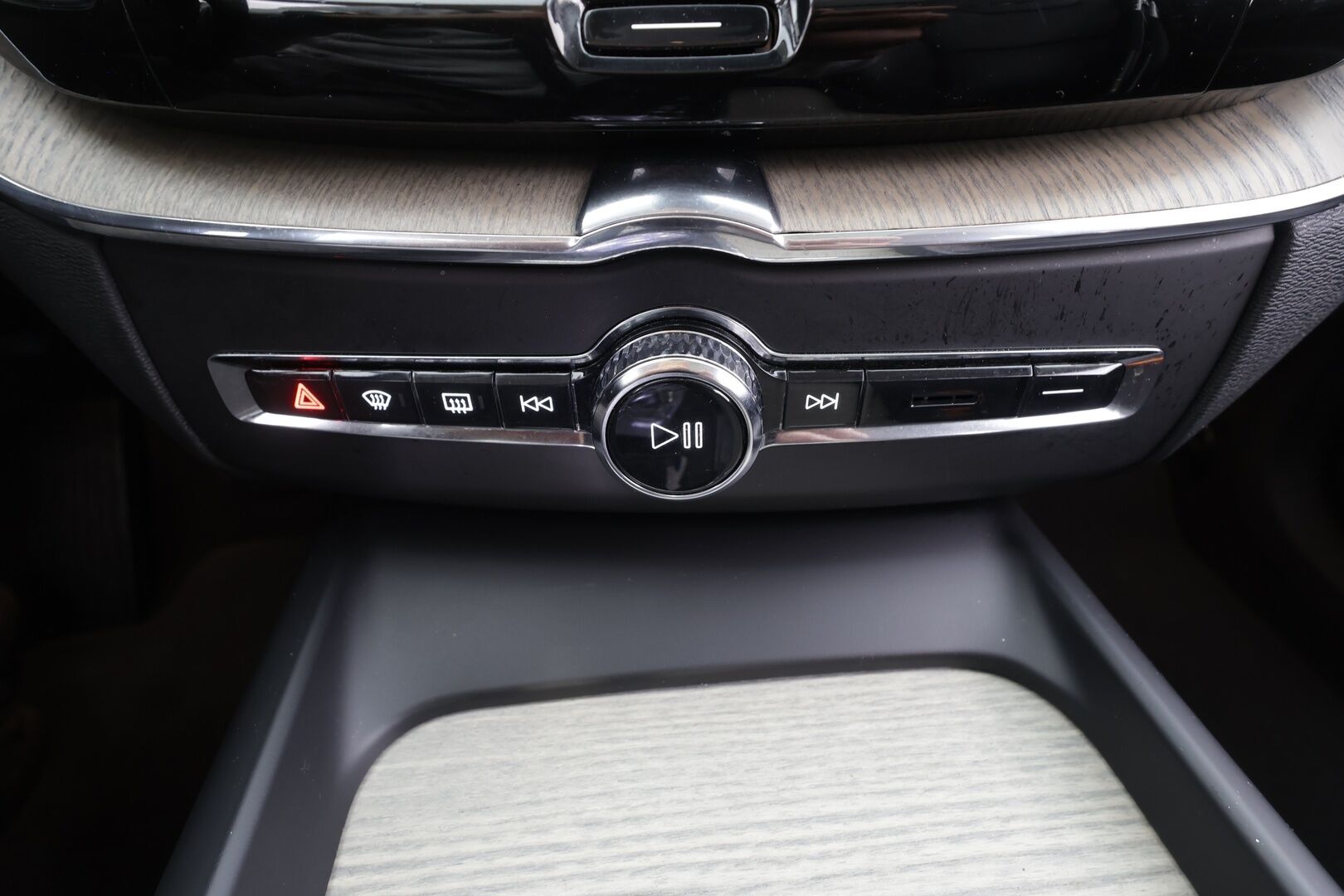 Volvo XC60 2022 T6 AWD Long Range Inscription Edition aut - | Pilot assist | Webasto | Koukku | Full-LED | Muistipenkki | Panorama | Sporttinahat | Keyless | Apple&Android | 1.Om Suomi-auto | Merkkihuollettu | Kahdet Renkaat |