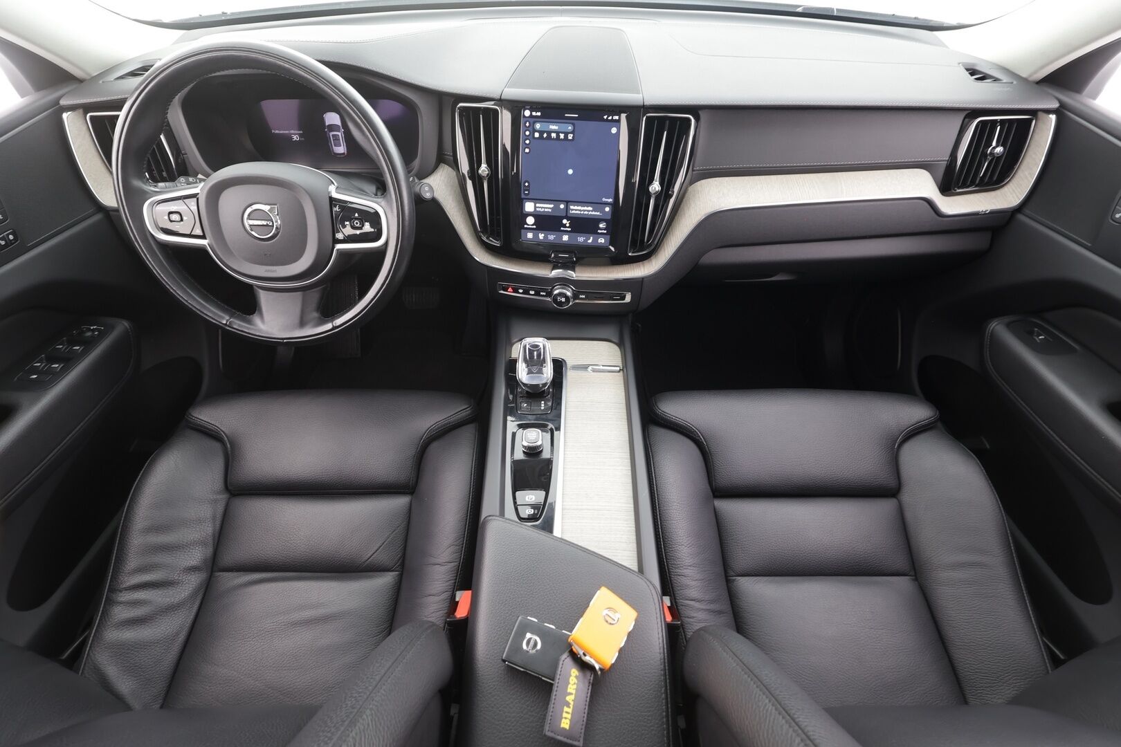 Volvo XC60 2022 T6 AWD Long Range Inscription Edition aut - | Pilot assist | Webasto | Koukku | Full-LED | Muistipenkki | Panorama | Sporttinahat | Keyless | Apple&Android | 1.Om Suomi-auto | Merkkihuollettu | Kahdet Renkaat |
