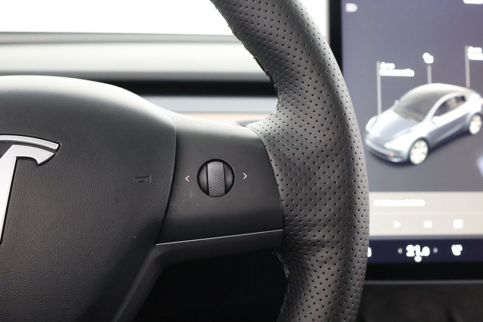 Tesla Model Y 2021 Long Range * EAP / Premium Audio / Adapt. vak / Matrix-LED / Lasikatto / Nahkasisusta * - Lämpöpumppu vaihdettu! / P-Kamera / Parannettu Autopilootti - HULLUT AVAJAISHULINAT KORKOTARJOUS 3,29 %