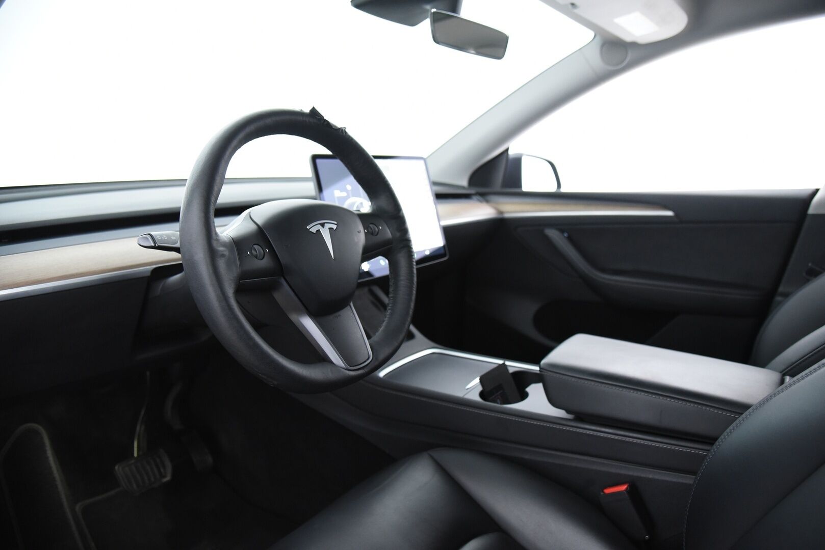 Tesla Model Y 2021 Long Range / EAP / Premium Audio / Adapt. vak / Matrix-LED / Lasikatto / Nahkasisuta - Lämpöpumppu vaihdettu! / P-Kamera / Parannettu Autopilootti