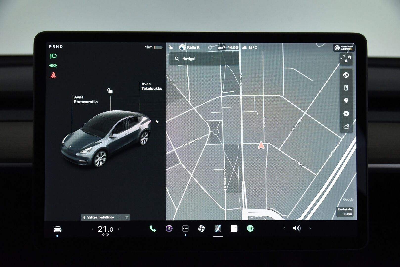 Tesla Model Y 2021 Long Range / EAP / Premium Audio / Adapt. vak / Matrix-LED / Lasikatto / Nahkasisuta - Lämpöpumppu vaihdettu! / P-Kamera / Parannettu Autopilootti