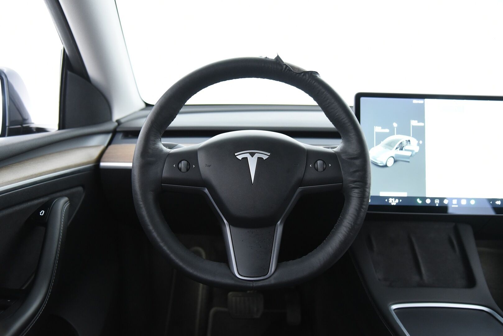 Tesla Model Y 2021 Long Range / EAP / Premium Audio / Adapt. vak / Matrix-LED / Lasikatto / Nahkasisuta - Lämpöpumppu vaihdettu! / P-Kamera / Parannettu Autopilootti