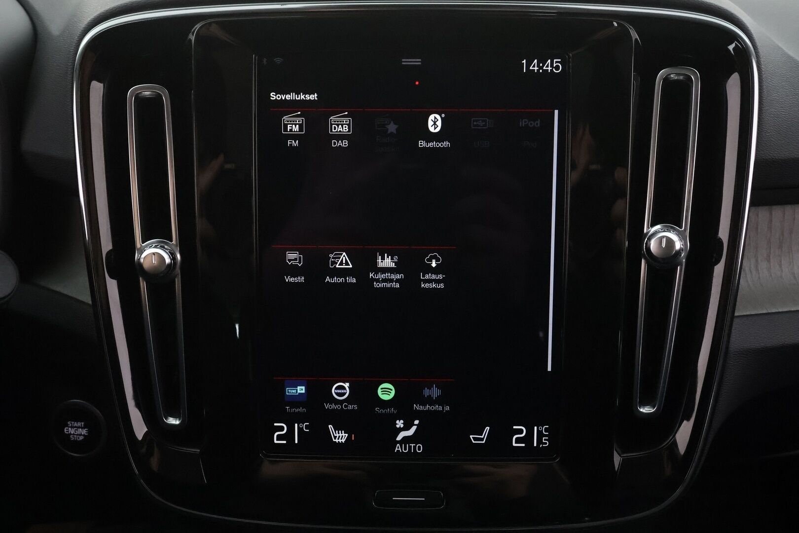 Volvo XC40 2022 T4 TwE Business Inscription Edition aut - | Webasto | Koukku | ACC | LED | P.Kamera | Sporttinahat | Kaistavahti | Keyless | Merkkihuollot | Kahdet renkaat | 1-om Suomi-auto | 