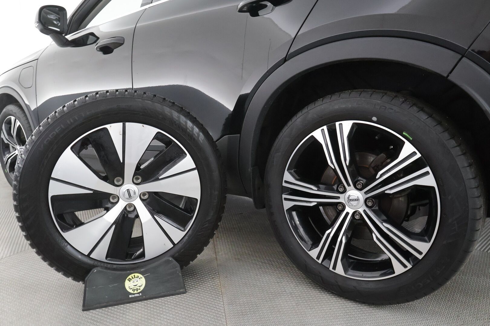 Volvo XC40 2022 T4 TwE Business Inscription Edition aut - | Webasto | Koukku | ACC | LED | P.Kamera | Sporttinahat | Kaistavahti | Keyless | Merkkihuollot | Kahdet renkaat | 1-om Suomi-auto | 