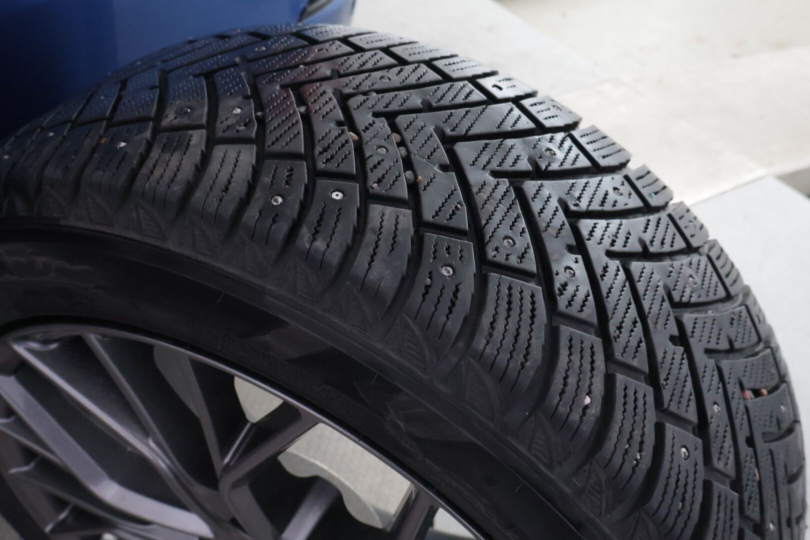 Volvo XC90 2016 T8 Twin Engine AWD R-Design aut *Bowers&Wilkins / HUD / 360° / Muistinahat / Panorama / Webasto / Koukku / 7-Paikkainen* - 7-paikkainen / Kattavasti huollettu / Kahdet aluvanteet / Kaikki herkut! - Osta nyt, maksa vasta ensi vuonna