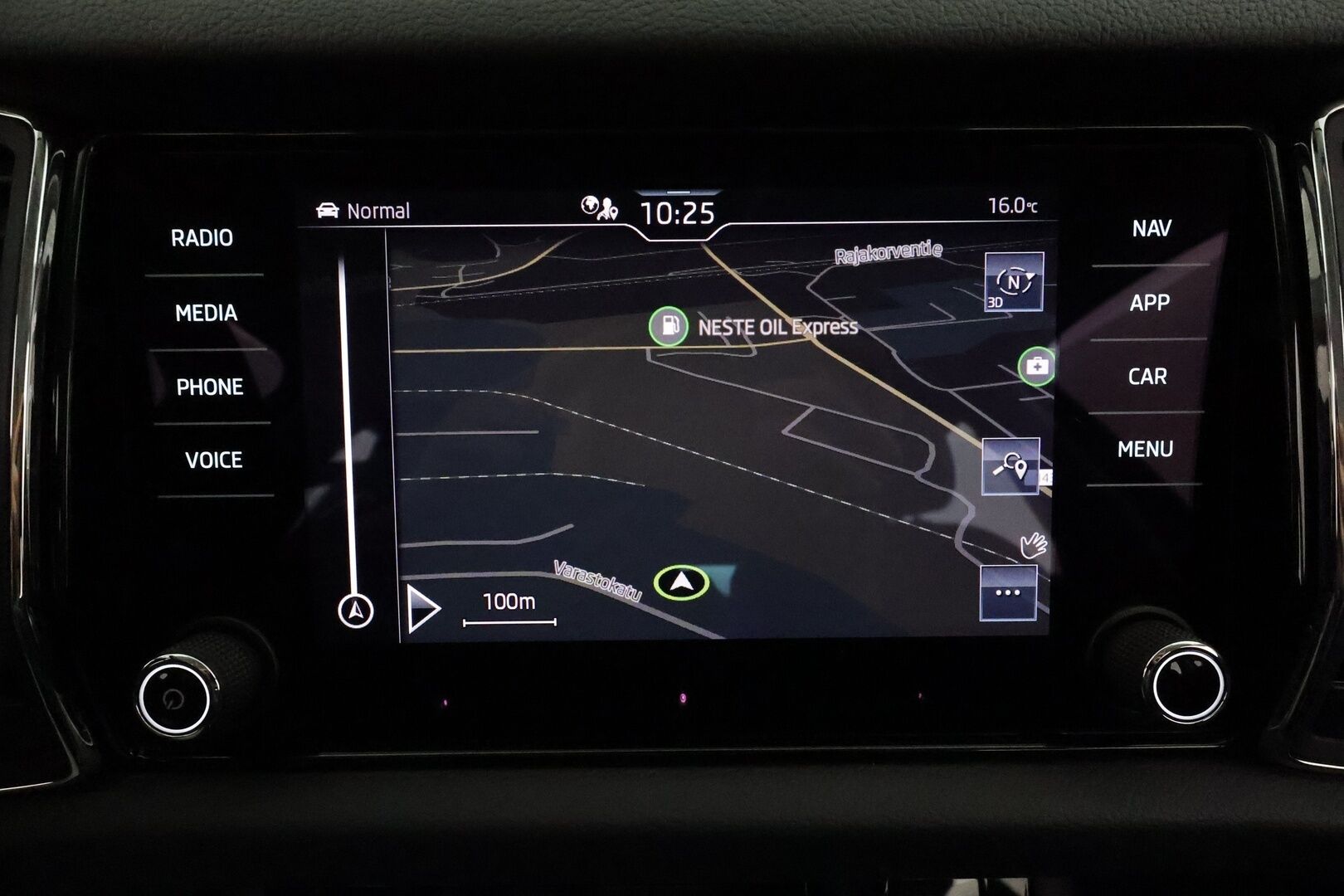Skoda Kodiaq 2022 1.5 TSI ACT Style DSG Autom. **Webasto / Adapt.vakkari / Koukku / P.kamera / Muistipenkit / Puolinahat / Matrix LED** - 1.om Suomi-auto / Merkkihuollettu / Kahdet renkaat aluvanteilla / Tuulilasin lämmitin / Ratinlämmitin / Penkinlämmittimet takana / Digimittaristo