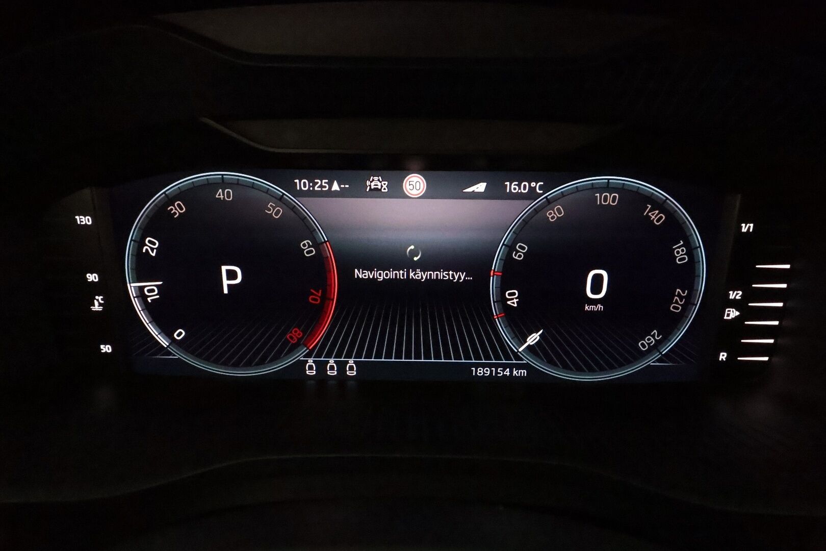 Skoda Kodiaq 2022 1.5 TSI ACT Style DSG Autom. **Webasto / Adapt.vakkari / Koukku / P.kamera / Muistipenkit / Puolinahat / Matrix LED** - 1.om Suomi-auto / Merkkihuollettu / Kahdet renkaat aluvanteilla / Tuulilasin lämmitin / Ratinlämmitin / Penkinlämmittimet takana / Digimittaristo