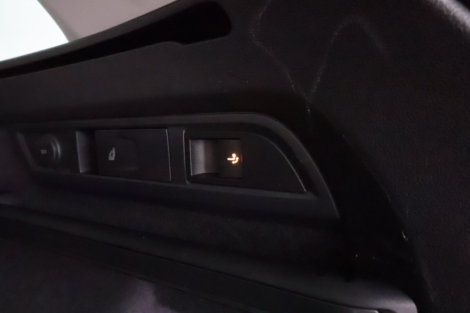 Skoda Kodiaq 2022 1.5 TSI ACT Style DSG Autom. **Webasto / Adapt.vakkari / Koukku / P.kamera / Muistipenkit / Puolinahat / Matrix LED** - 1.om Suomi-auto / Merkkihuollettu / Kahdet renkaat aluvanteilla / Tuulilasin lämmitin / Ratinlämmitin / Penkinlämmittimet takana / Digimittaristo