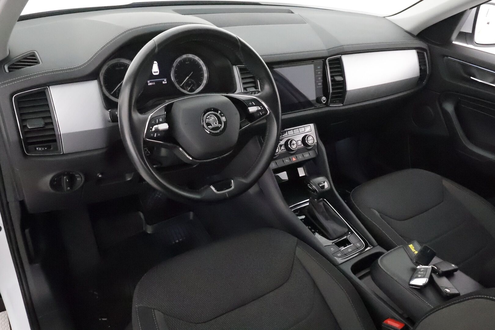 Skoda Kodiaq 2022 1.5 TSI ACT Ambition DSG Autom. - 1Om Suomiauto / Webasto / Adapt.Vakkari / Koukku / Facelift / Ratinlämmitys / KeylessGo / Adapt.LED / Huippuvarusteet!