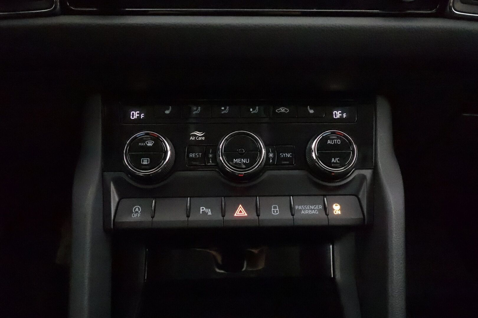 Skoda Kodiaq 2022 1.5 TSI ACT Ambition DSG Autom. - 1Om Suomiauto / Webasto / Adapt.Vakkari / Koukku / Facelift / Ratinlämmitys / KeylessGo / Adapt.LED / Huippuvarusteet!