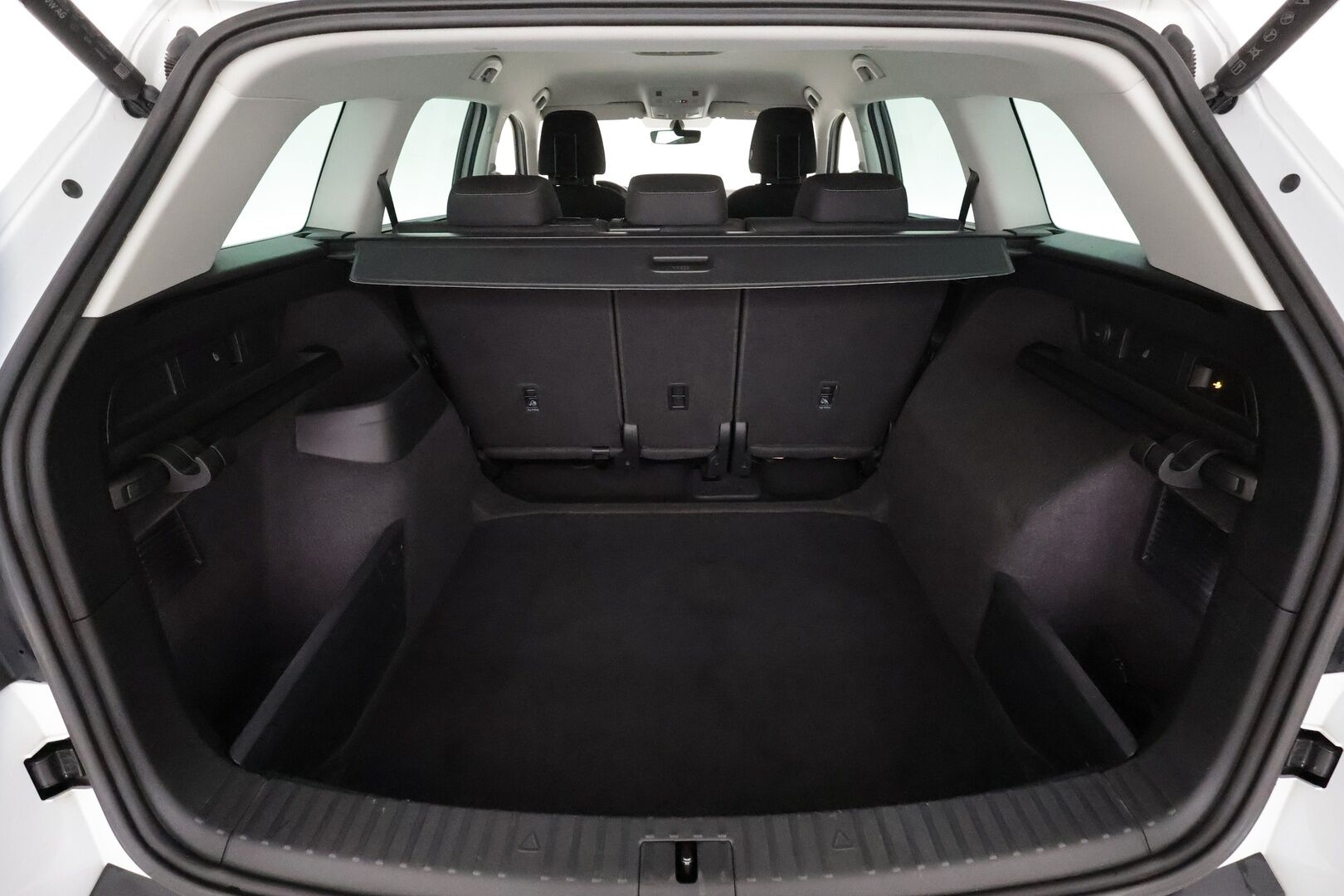Skoda Kodiaq 2022 1.5 TSI ACT Ambition DSG Autom. - 1Om Suomiauto / Webasto / Canton Premium Audio / Adapt.Vakkari / Supervarusteet / Tulossa Tampereelle!