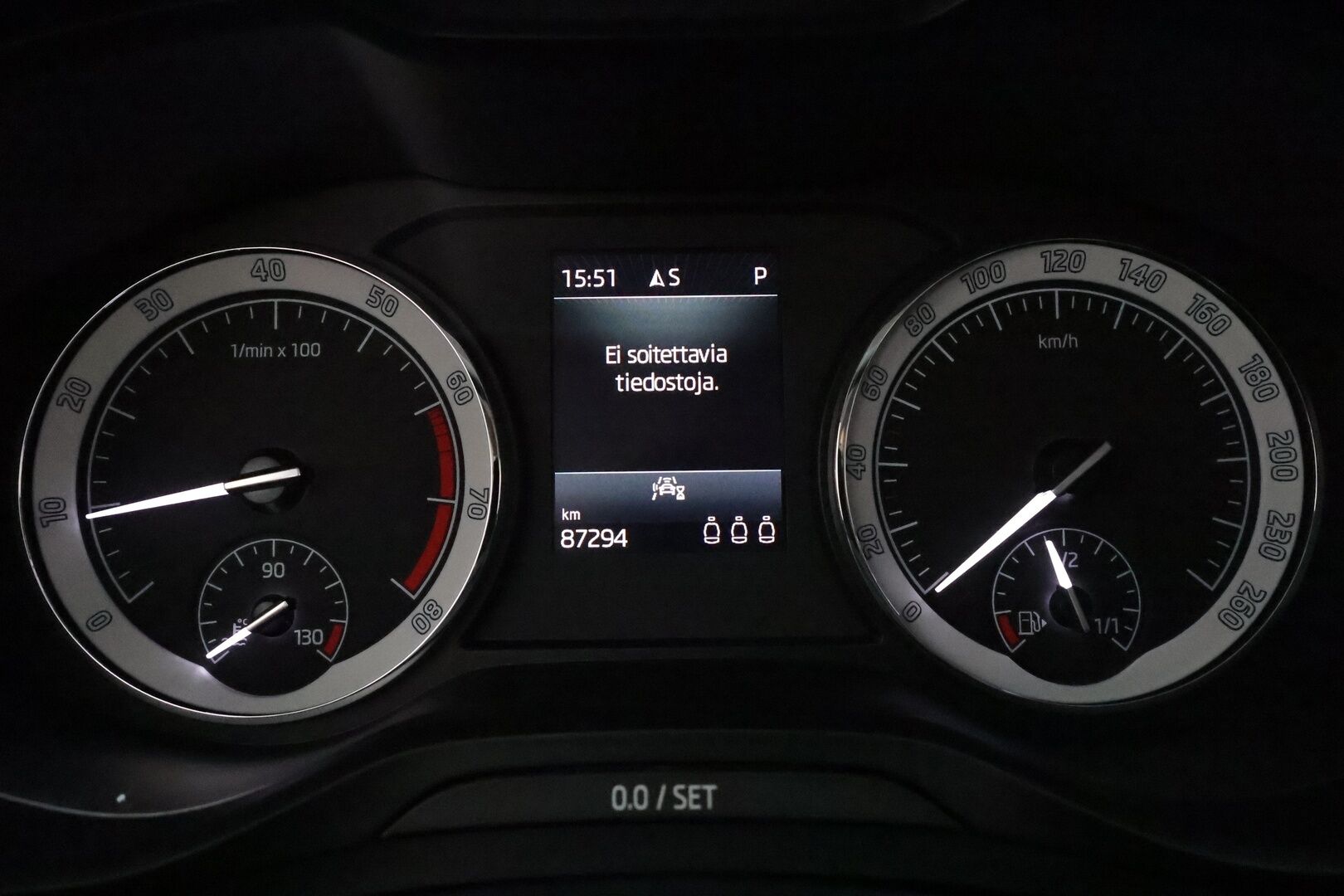 Skoda Kodiaq 2022 1.5 TSI ACT Ambition DSG Autom.**Facelift / Webasto / Adapt. vakkari / Puolinahat / Keyless / LED / Navi / Apple&Android - 3,99 % KORKOTARJOUS TÄHÄN AUTOON - 1-om. Suomi-auto 