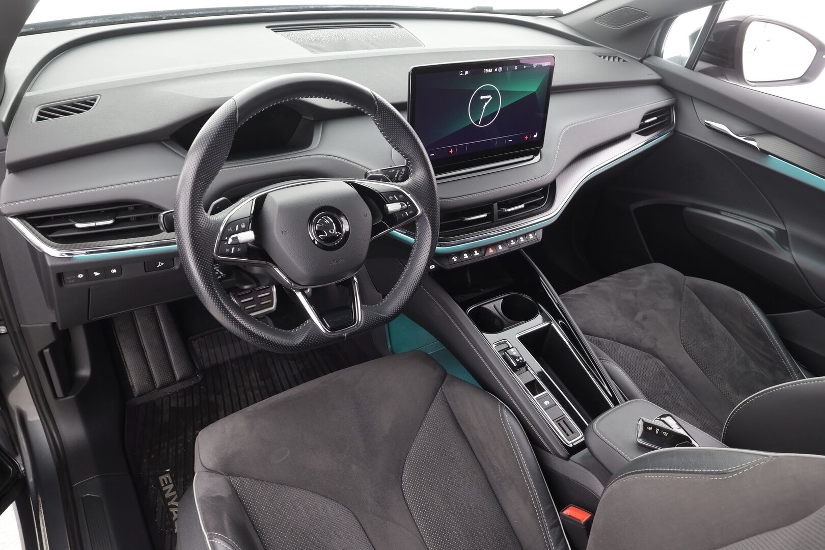 Skoda Enyaq 2022 80x 4x4 SportLine iV * ACC / ILP / Koukku / Skoda Crystal Light Matrix-LED / P.kamera / Keyless / Puolinahat / Apple&Android * - 1.Om Suomi-auto / Koti & Kauppalaturi / Kahdet Renkaat - HULLUT AVAJAISHULINAT KORKOTARJOUS 3,29 %