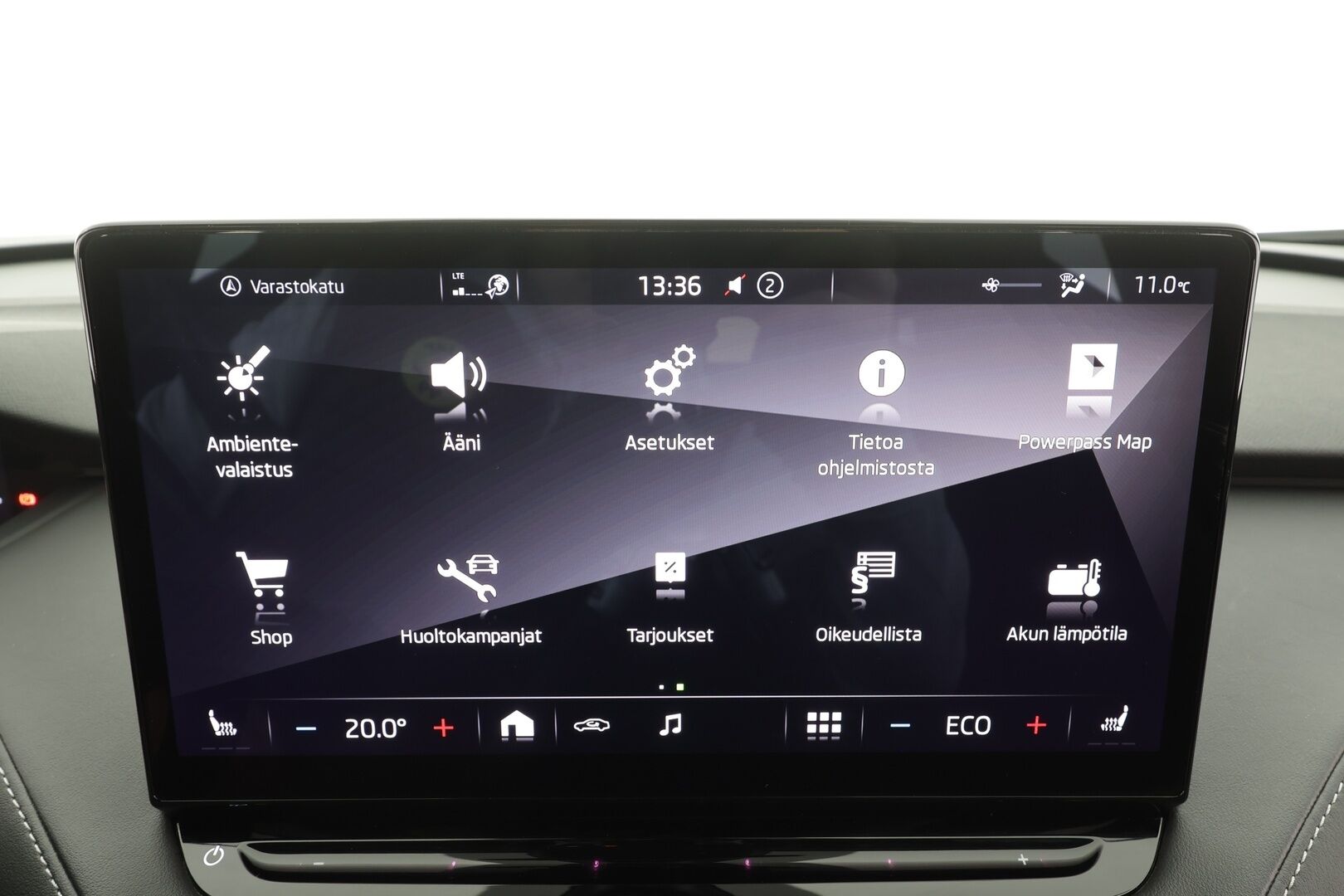 Skoda Enyaq 2022 80x 4x4 SportLine iV * ACC / ILP / Koukku / Skoda Crystal Light Matrix-LED / P.kamera / Keyless / Puolinahat / Apple&Android * - 1.Om Suomi-auto / Koti & Kauppalaturi / Kahdet Renkaat - HULLUT AVAJAISHULINAT KORKOTARJOUS 3,29 %