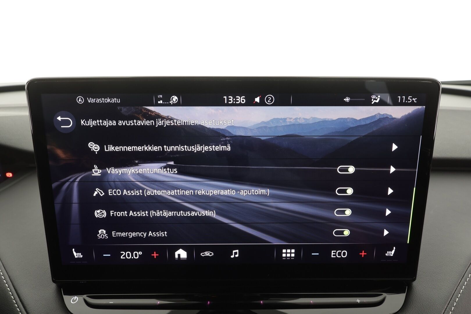 Skoda Enyaq 2022 80x 4x4 SportLine iV * ACC / ILP / Koukku / Skoda Crystal Light Matrix-LED / P.kamera / Keyless / Puolinahat / Apple&Android * - 1.Om Suomi-auto / Koti & Kauppalaturi / Kahdet Renkaat - HULLUT AVAJAISHULINAT KORKOTARJOUS 3,29 %