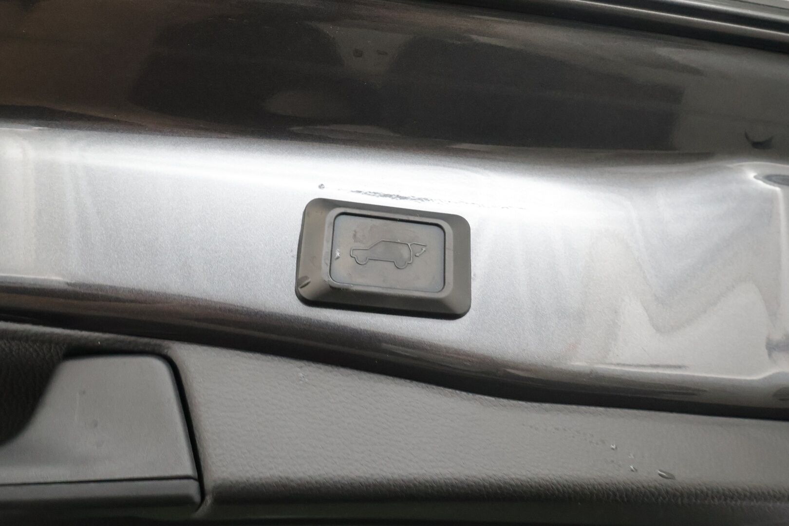 Toyota RAV4 2022 2,5 Hybrid Plus Edition - | ACC | LED-Lisävalo | P.Kamera | Navi | Kaistavahti | Keyless | Sisätilanlämmitin | 1-om Suomi-auto | Kahdet renkaat | Merkkihuollot |