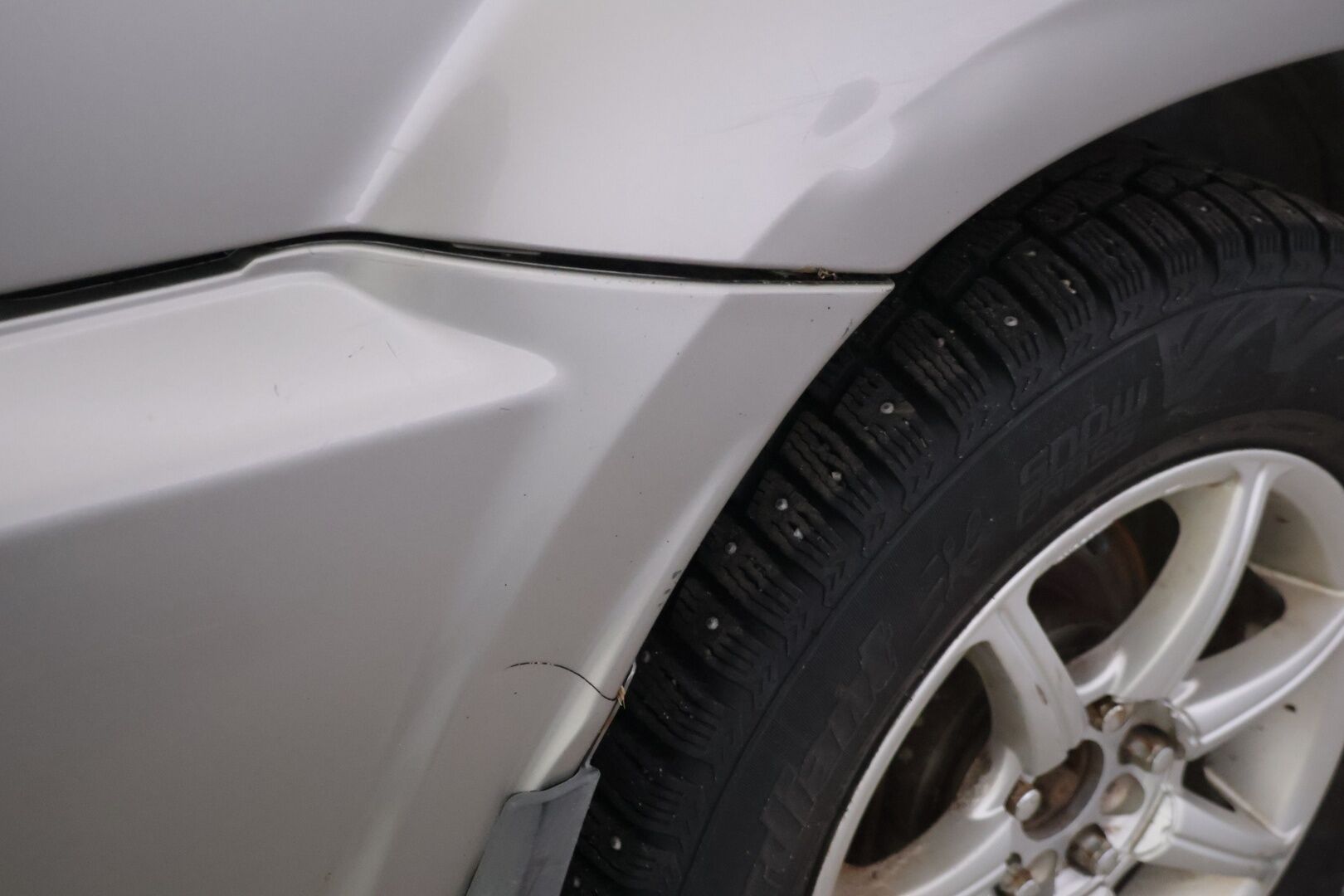 Nissan X-TRAIL 2005 5D X-TRAIL STW 2.0 TANT30-4X4/263 - *YritysOutlet - Myydään vain yrityksille* / Vetokoukku / Kahdet renkaat!