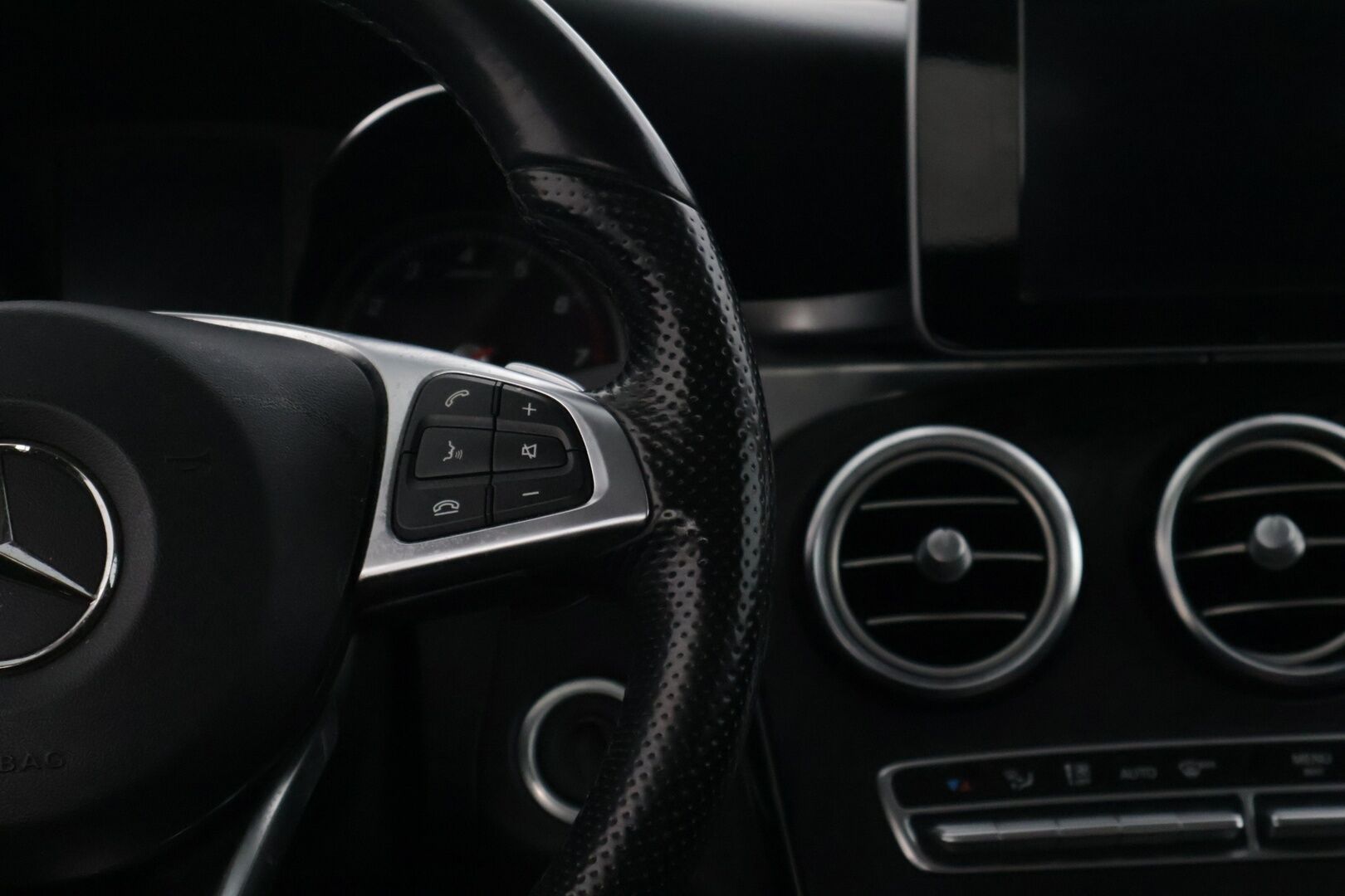 Mercedes-Benz GLC 2017 GLC 350 e 4MATIC Farmari (AC) 5ov 1991cm3 A - * Myydään Huutokaupat.com *