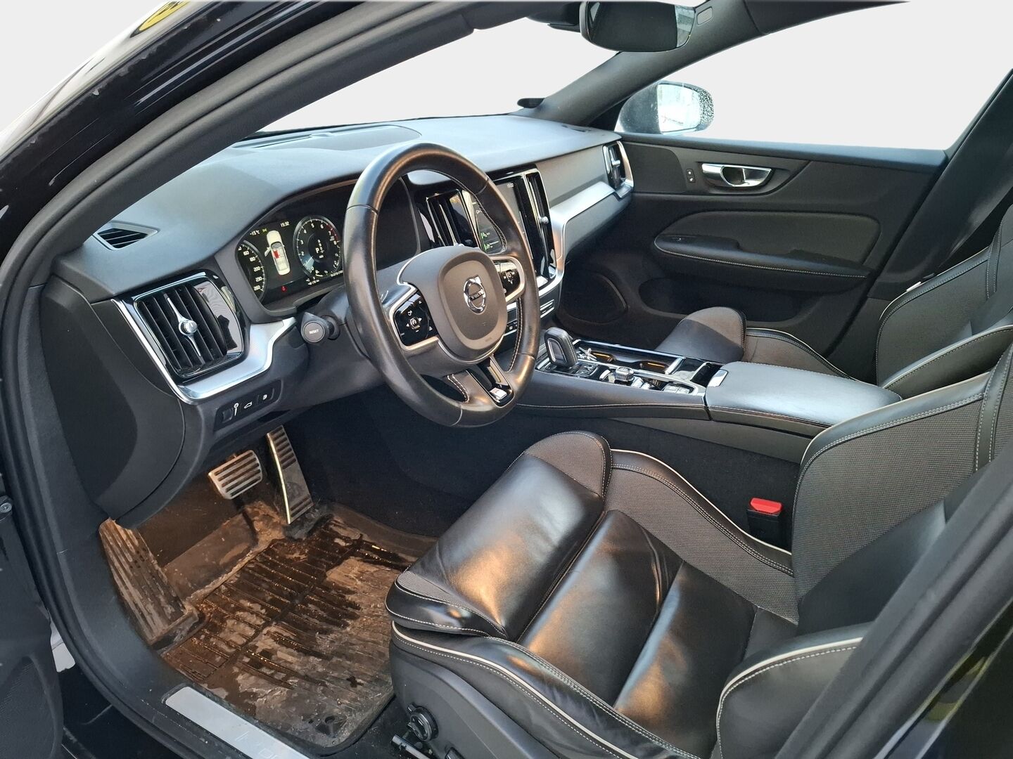 Volvo S60 2020 T8 TwE AWD Business R-Design aut / ACC & Pilot Assist / LED / Webasto / P.kamera / Muistipenkki - Suomi-auto / BLIS / Merkkiliikkeen huoltokirja / Hihna tehty 8/2025!