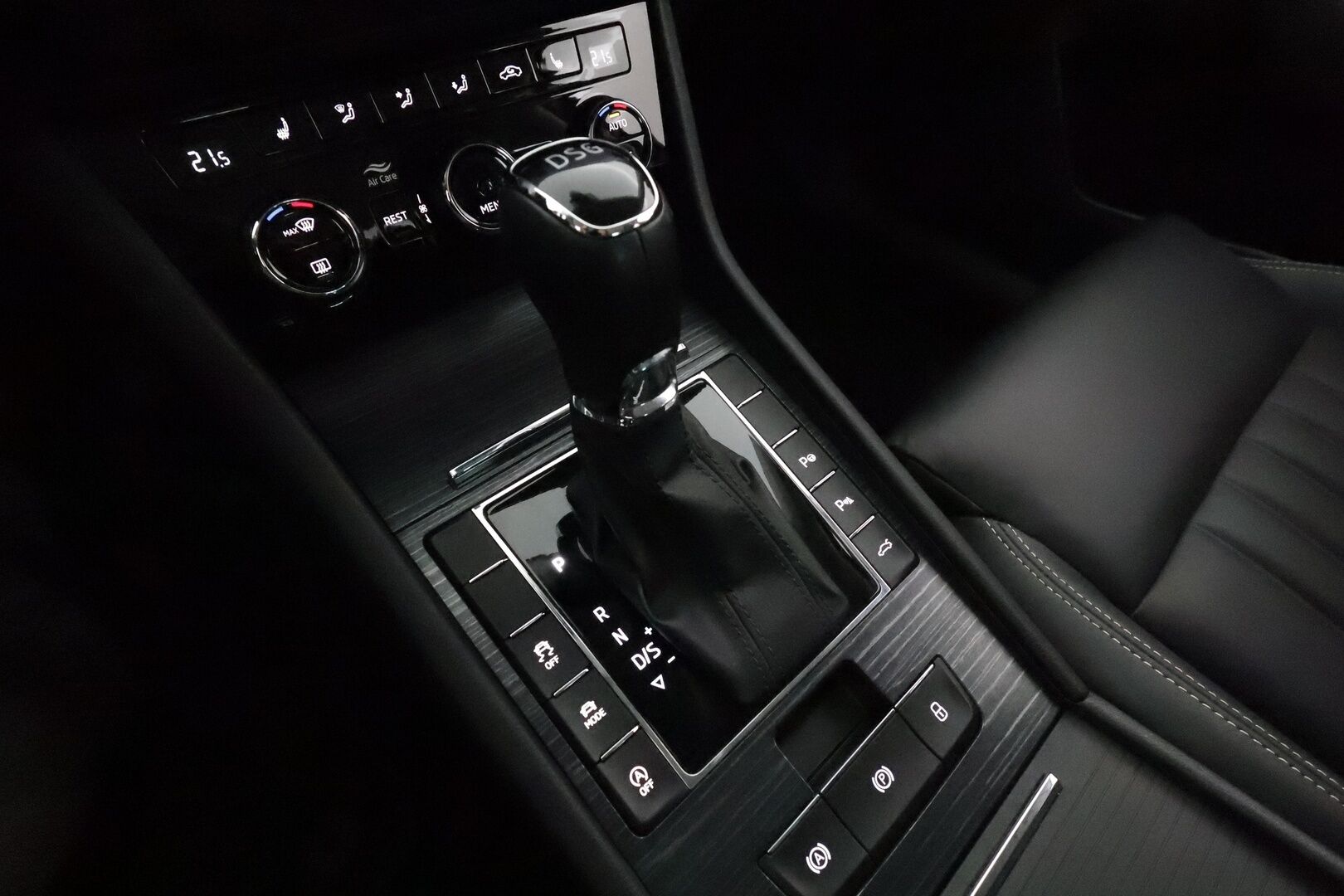 Skoda Superb 2020 2,0 TDI 190 Style DSG **Canton / Koukku / ACC / Matrix-LED / P.kamera / Muistipenkki / Navi / KeylessGO** - 1-om Suomi-auto / Kahdet Renkaat