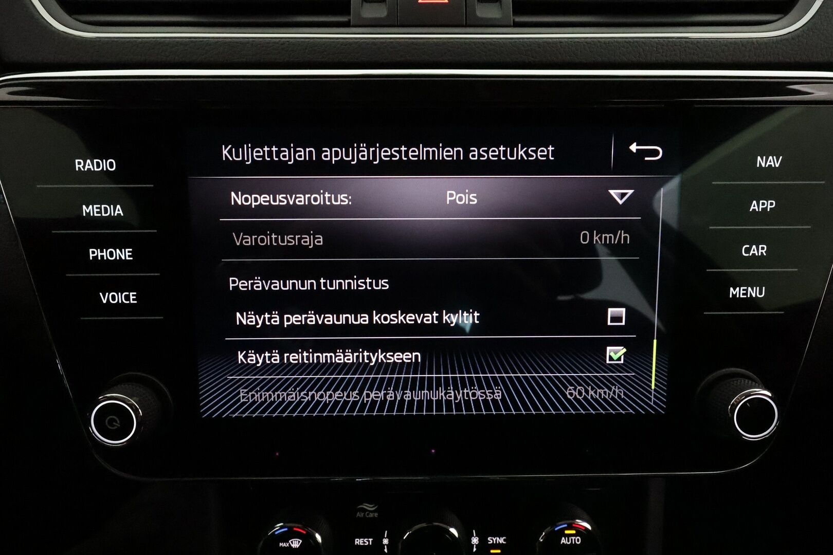 Skoda Superb 2020 2,0 TDI 190 Style DSG **Canton / Koukku / ACC / Matrix-LED / P.kamera / Muistipenkki / Navi / KeylessGO** - 1-om Suomi-auto / Kahdet Renkaat