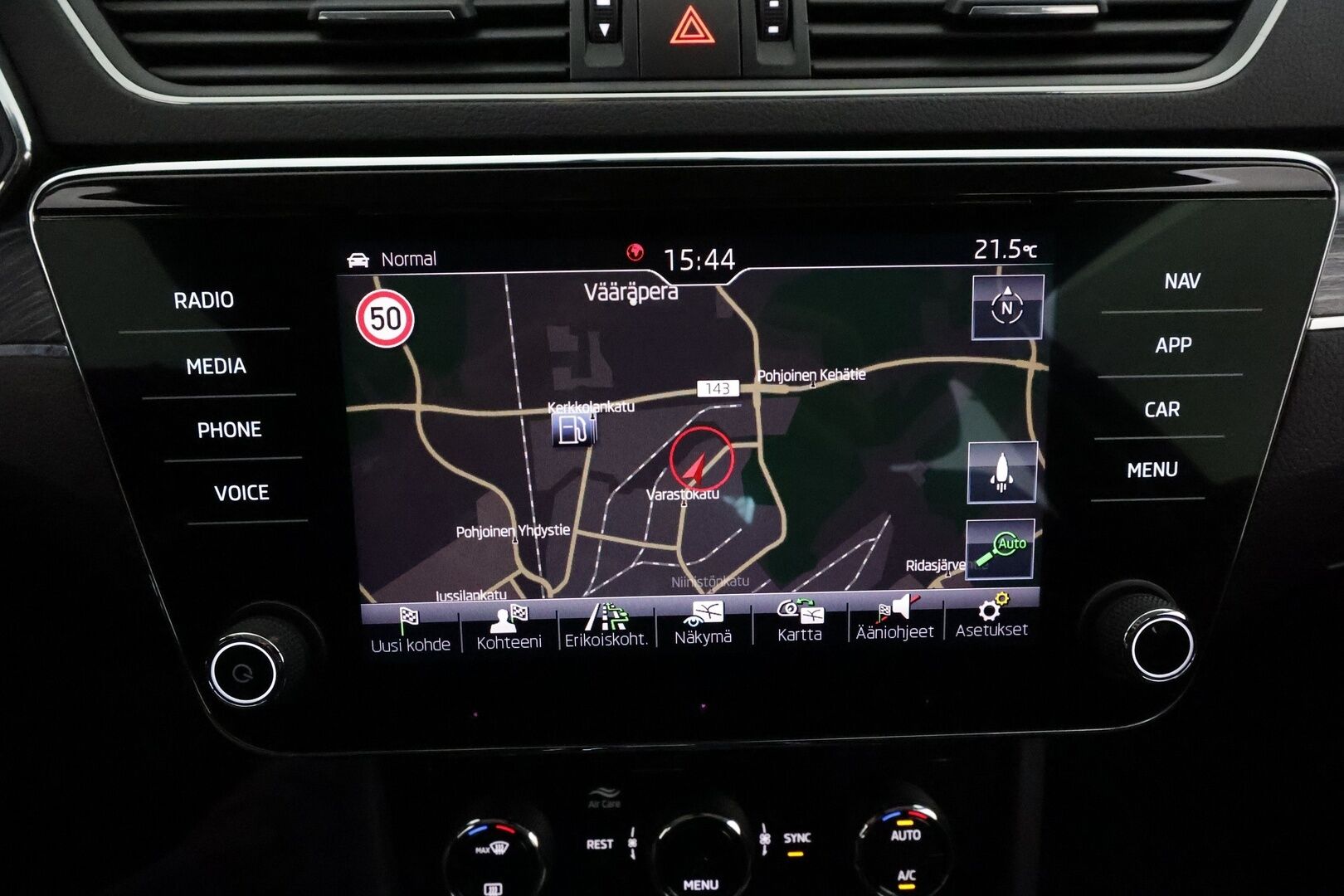 Skoda Superb 2020 2,0 TDI 190 Style DSG **Canton / Koukku / ACC / Matrix-LED / P.kamera / Muistipenkki / Navi / KeylessGO** - 1-om Suomi-auto / Kahdet Renkaat