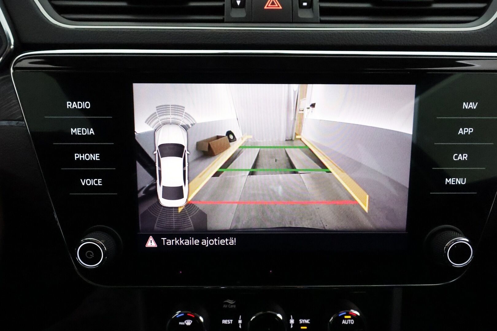 Skoda Superb 2020 2,0 TDI 190 Style DSG **Canton / Koukku / ACC / Matrix-LED / P.kamera / Muistipenkki / Navi / KeylessGO** - 1-om Suomi-auto / Kahdet Renkaat