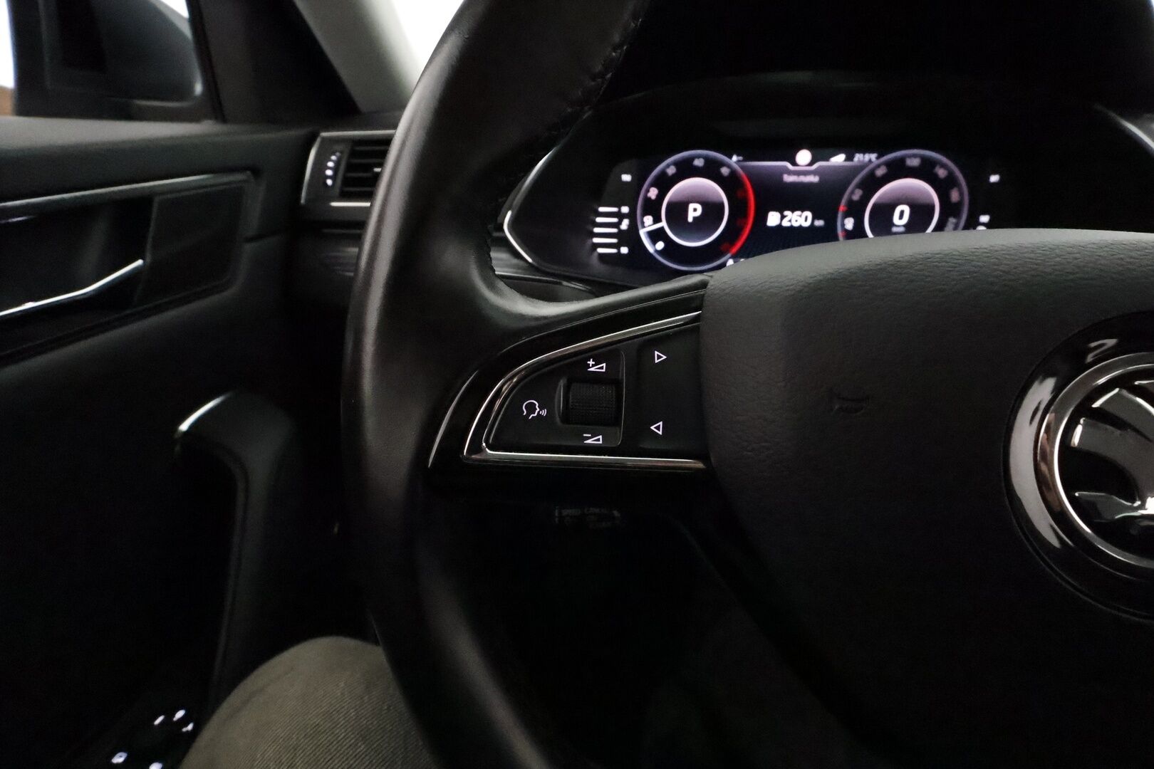 Skoda Superb 2020 2,0 TDI 190 Style DSG **Canton / Koukku / ACC / Matrix-LED / P.kamera / Muistipenkki / Navi / KeylessGO** - 1-om Suomi-auto / Kahdet Renkaat