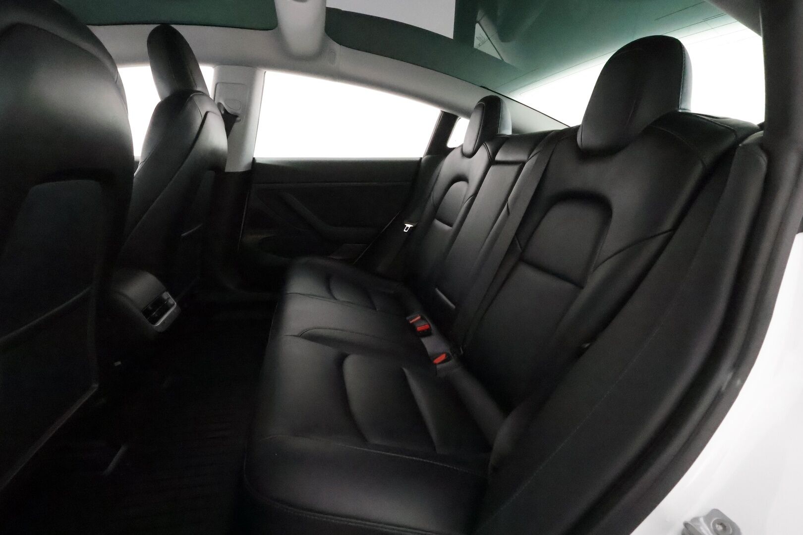Tesla Model 3 2020 Standard Range Plus **Lasikatto / Adapt.Vakkari / LED-valot / P.Kamera / Muistipenkki / Navi / Kaistavahti** - Suomi-auto / Kahdet Renkaat