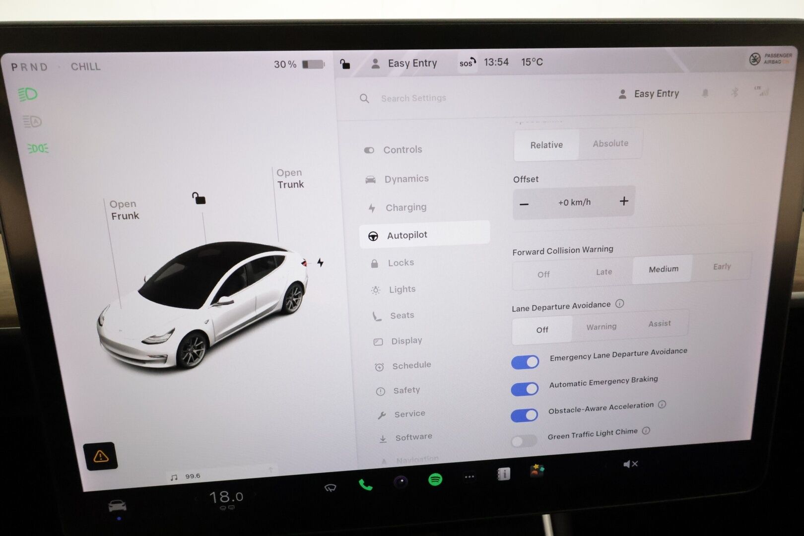 Tesla Model 3 2020 Standard Range Plus **Lasikatto / Adapt.Vakkari / LED-valot / P.Kamera / Muistipenkki / Navi / Kaistavahti** - Suomi-auto / Kahdet Renkaat