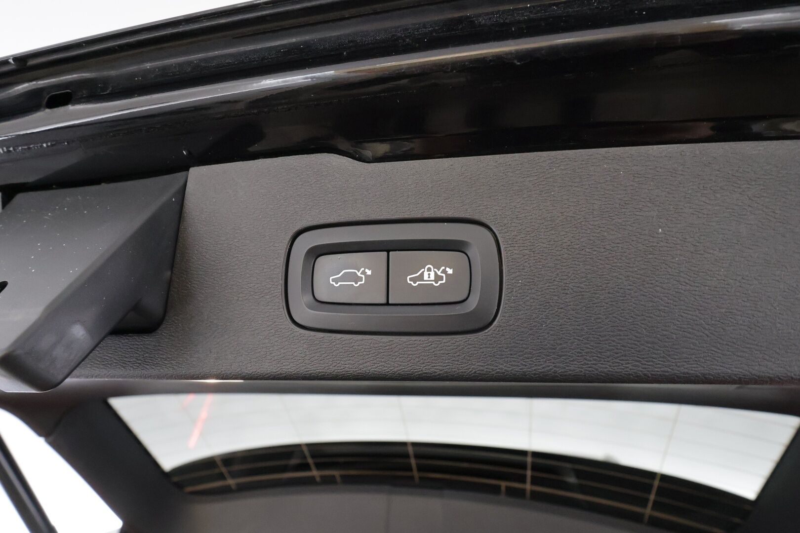 Volvo V60 2020 T4 Business aut * ACC / P.tutkat / Webasto / Ruskeat nahat / Keyless / LED / Sähköluukku * - Suomi-auto / Kahdet renkaat aluvanteilla / Merkkihuollettu