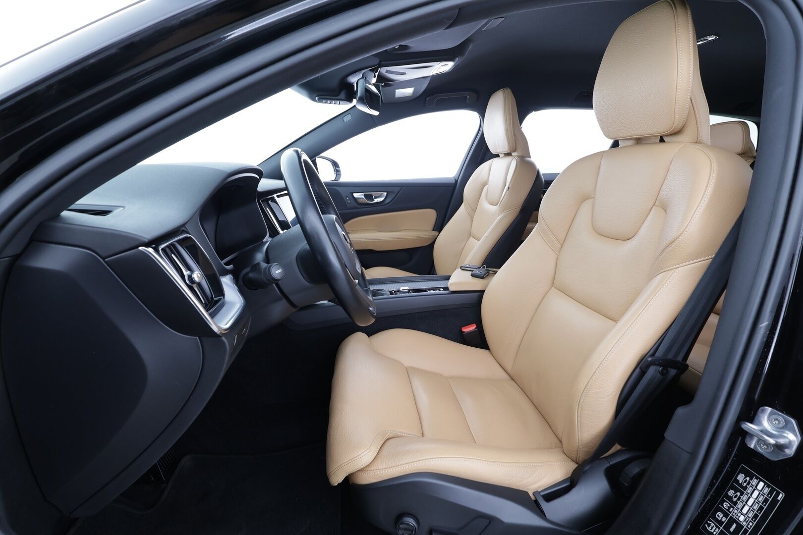 Volvo V60 2020 T4 Business aut * ACC / P.tutkat / Webasto / Ruskeat nahat / Keyless / LED / Sähköluukku * - Suomi-auto / Kahdet renkaat aluvanteilla / Merkkihuollettu