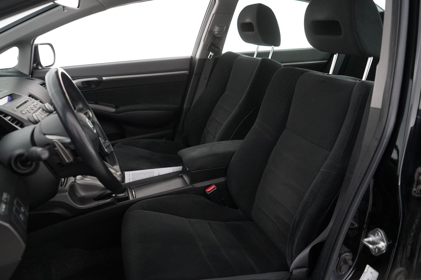 Honda Civic 2009 4D 1,8i Executive AT Business - Lohko / Koukku / Vakkari / 2-omisteinen / Suomi-auto / Särmä huoltokirja
