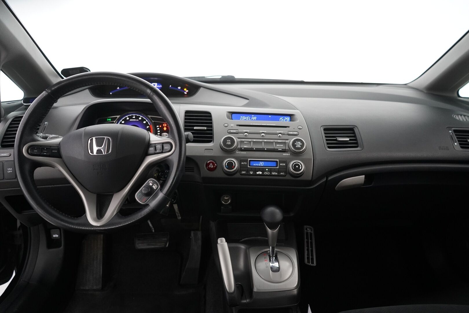 Honda Civic 2009 4D 1,8i Executive AT Business - Lohko / Koukku / Vakkari / 2-omisteinen / Suomi-auto / Särmä huoltokirja
