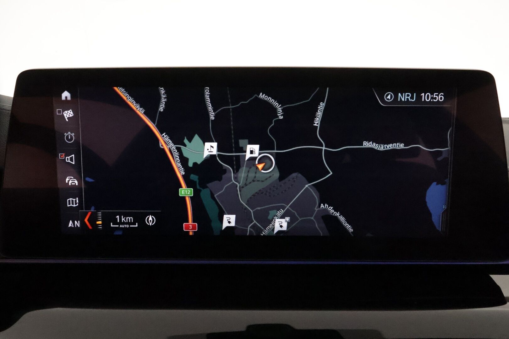 BMW 530 2017 G30 Sedan 530e A iPerformance M-Sport **Adapt.vakkari / Bowers&Wilkins / HUD / Muistipenkit hieronnalla / 360°** - Lasikattoluukku / Ilmastoidut etuistuimet / Display Key / Digimittaristo / Ratinlämmitin / Adaptiivinen alusta / Adapt.LED / Comfort Access 