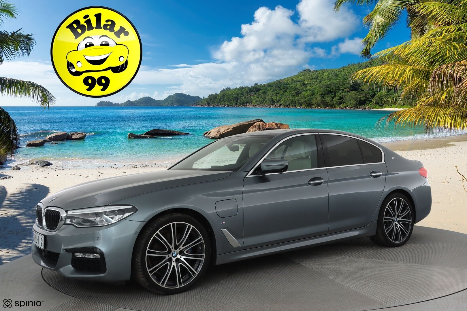 BMW 530 2017 G30 Sedan 530e A iPerformance M-Sport **Adapt.vakkari / Bowers&Wilkins / HUD / Muistipenkit hieronnalla / 360°** - Lasikattoluukku / Ilmastoidut etuistuimet / Display Key / Digimittaristo / Ratinlämmitin / Adaptiivinen alusta / Adapt.LED / Comfort Access 