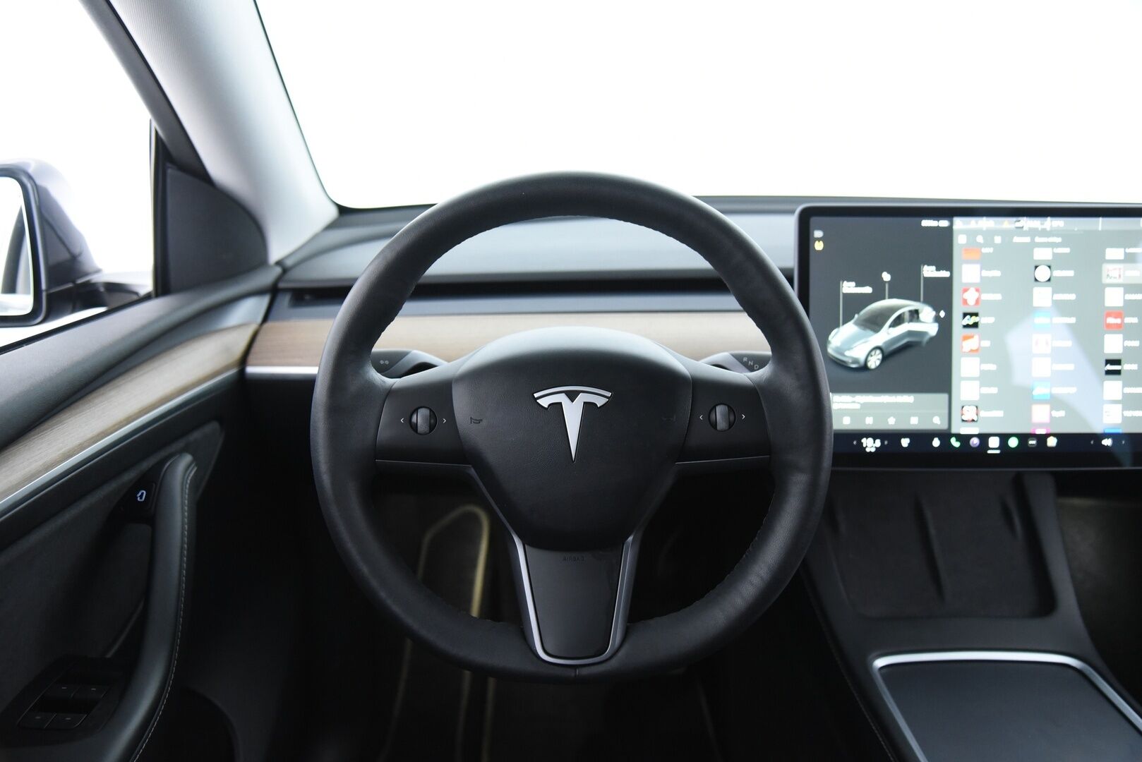 Tesla Model Y 2021 Long Range AWD / Matrix-LED / Lämpöpumppu / Adapt. vak / Lasikatto / Autopilot - Akkutesti tehty! / 2x Renkaat Aluvanteilla / Premium Audio / Nahat