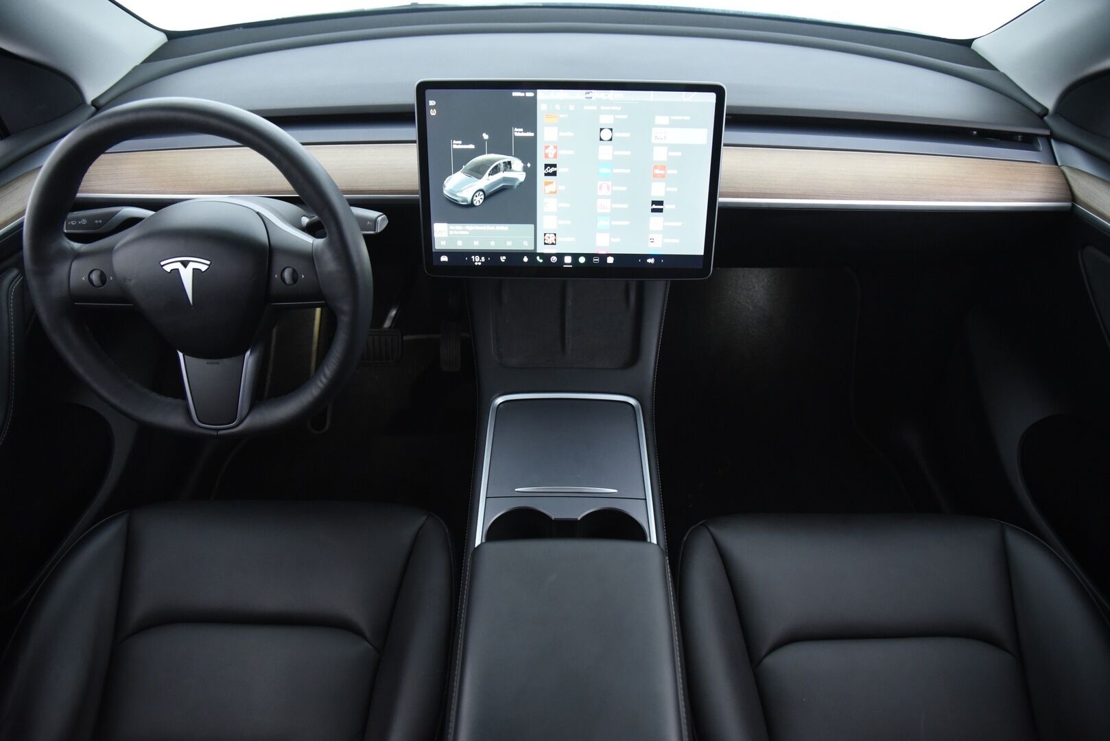 Tesla Model Y 2021 Long Range AWD / Matrix-LED / Lämpöpumppu / Adapt. vak / Lasikatto / Autopilot - Akkutesti tehty! / 2x Renkaat Aluvanteilla / Premium Audio / Nahat