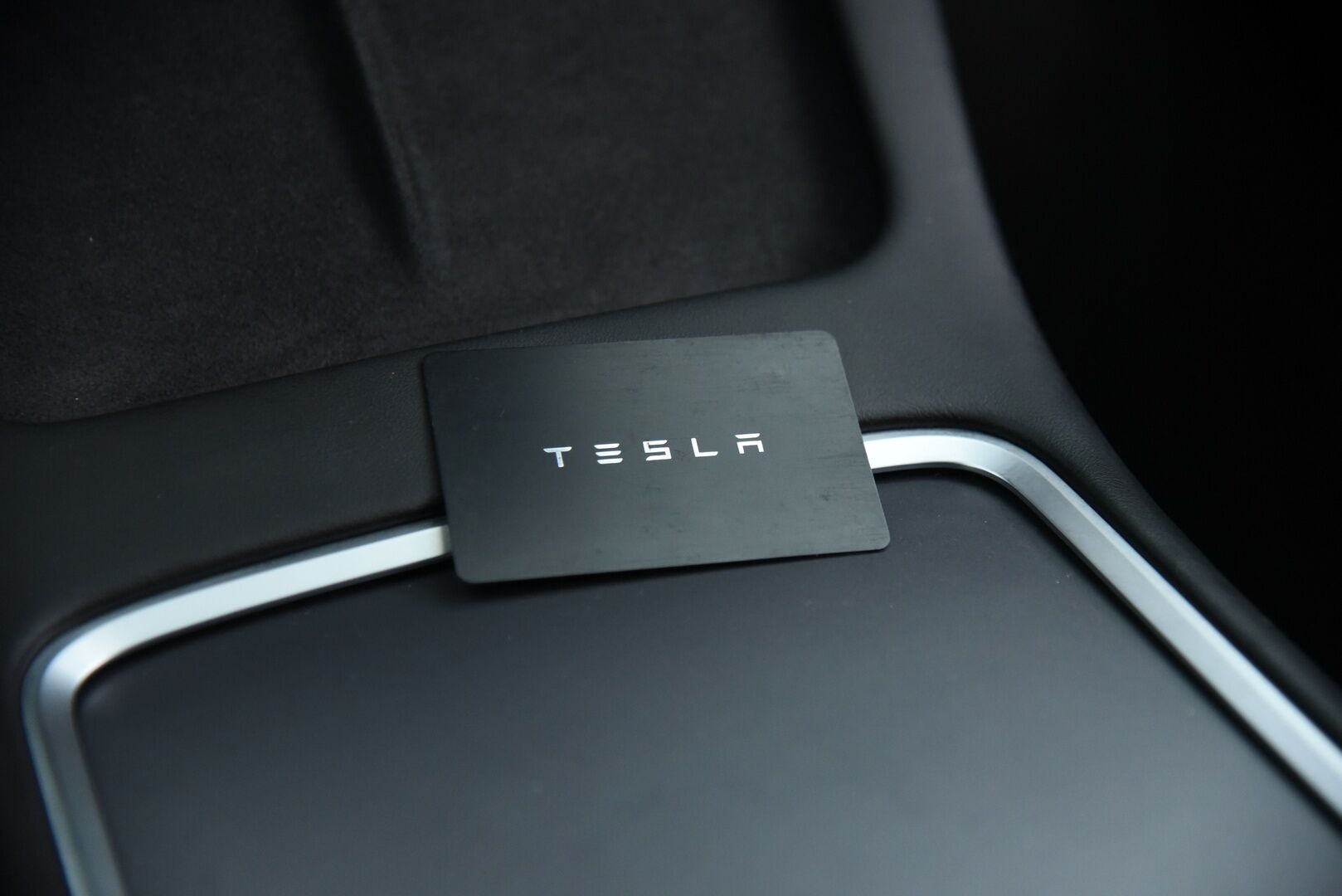 Tesla Model Y 2021 Long Range AWD / Matrix-LED / Lämpöpumppu / Adapt. vak / Lasikatto / Autopilot - Akkutesti tehty! / 2x Renkaat Aluvanteilla / Premium Audio / Nahat